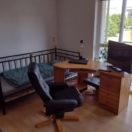 Private Apartment *